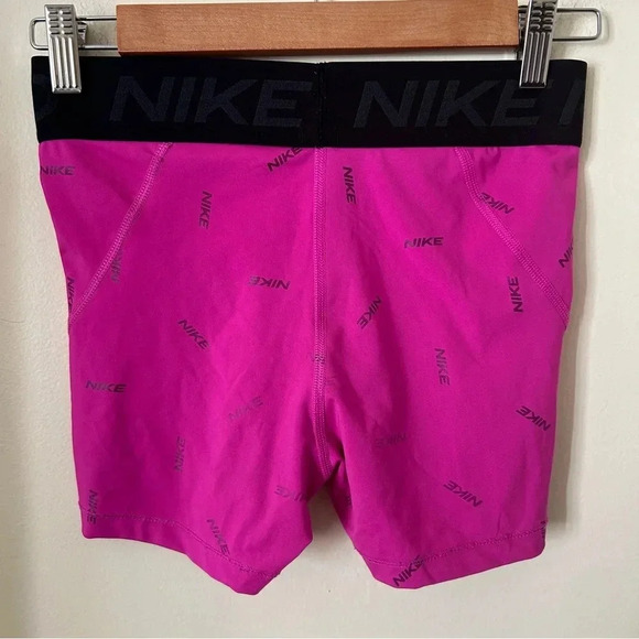 Nike Pro 3" Training Shorts Pink Size M - Picture 2 of 8